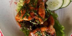 Grilled chicken with lemon leaves