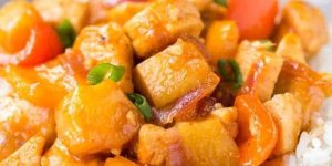 Pan- fried chicken with passion and pineapple sauce